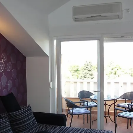 Trogir Apartment דירה *